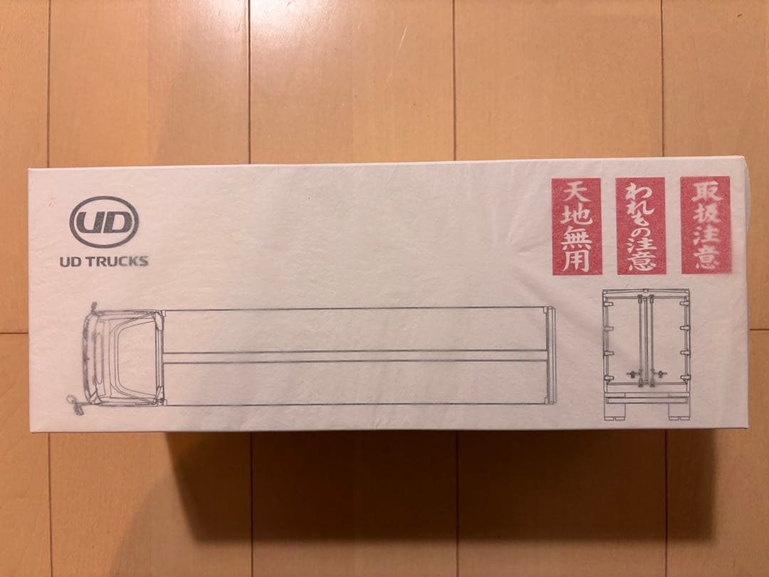 UDトラックス クオン ハイルーフ 1/43 【未開封品】 TAMIYAケース付
