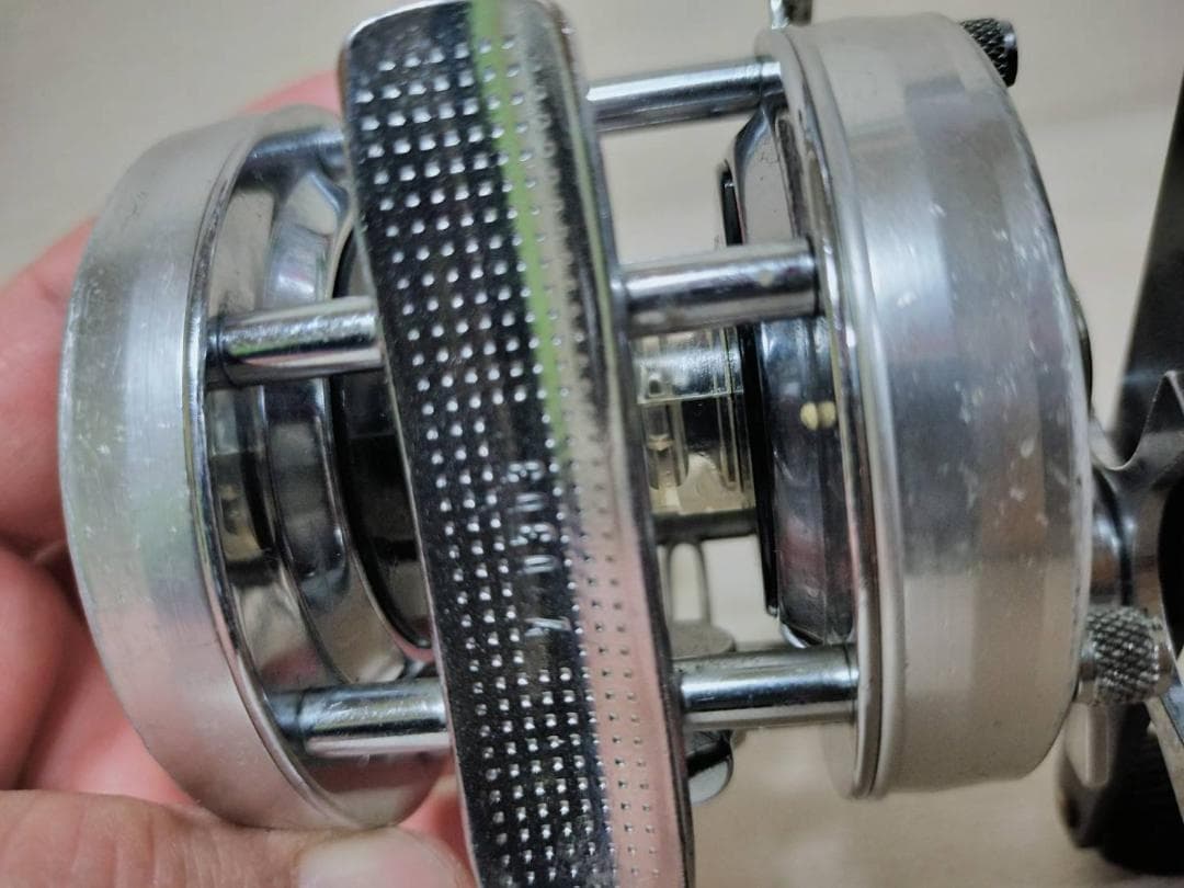 アブガルシア　アンバサダー5500C 　ビンテージ　リール abu 　シルバー