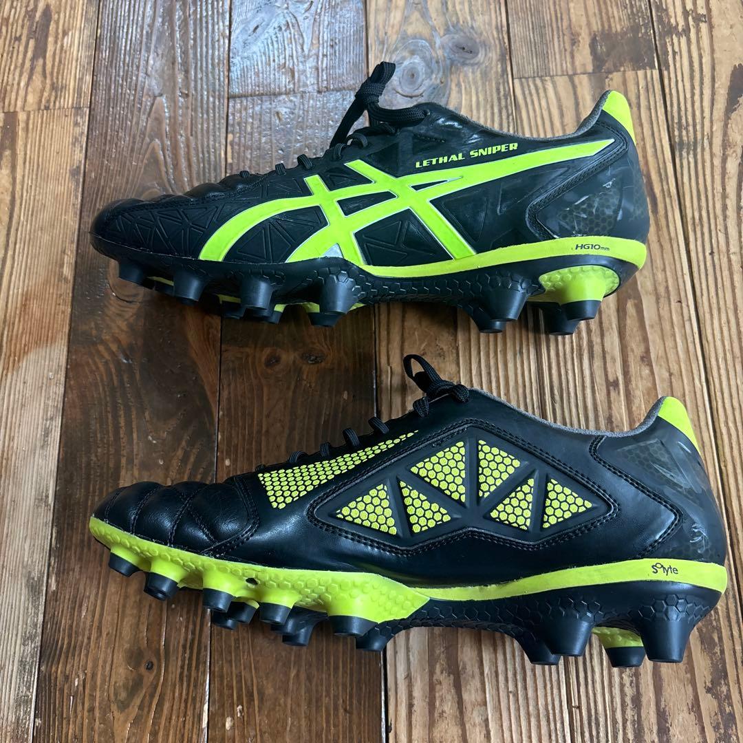 サッカースパイク　28cm asics