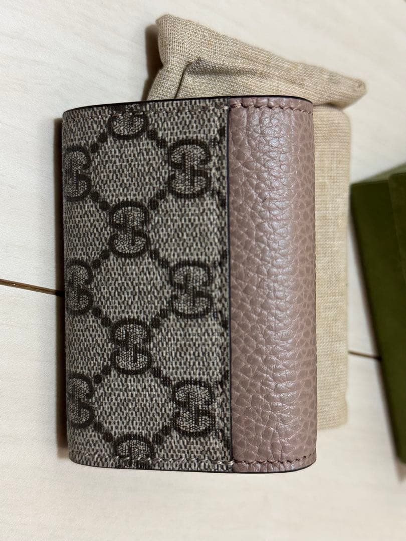 GUCCI ブラウンレザーキーケース