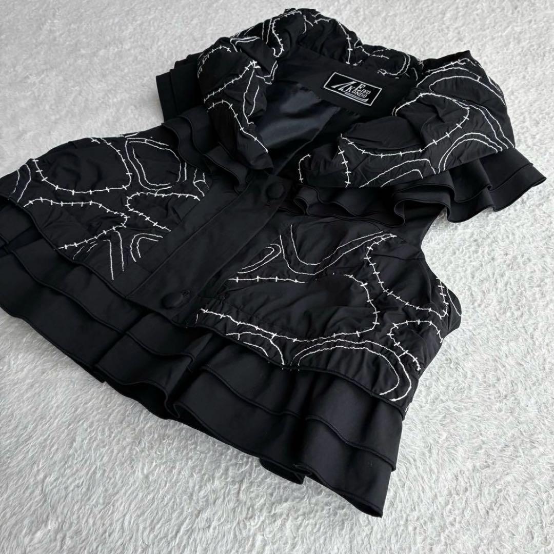 極美品 エイココンドウ 現行完売品 コットン刺繍フリルベスト 黒 ジレ 春夏服
