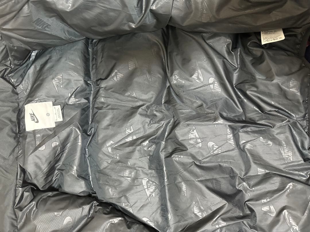 Nike ブラック ダウンベスト　XL