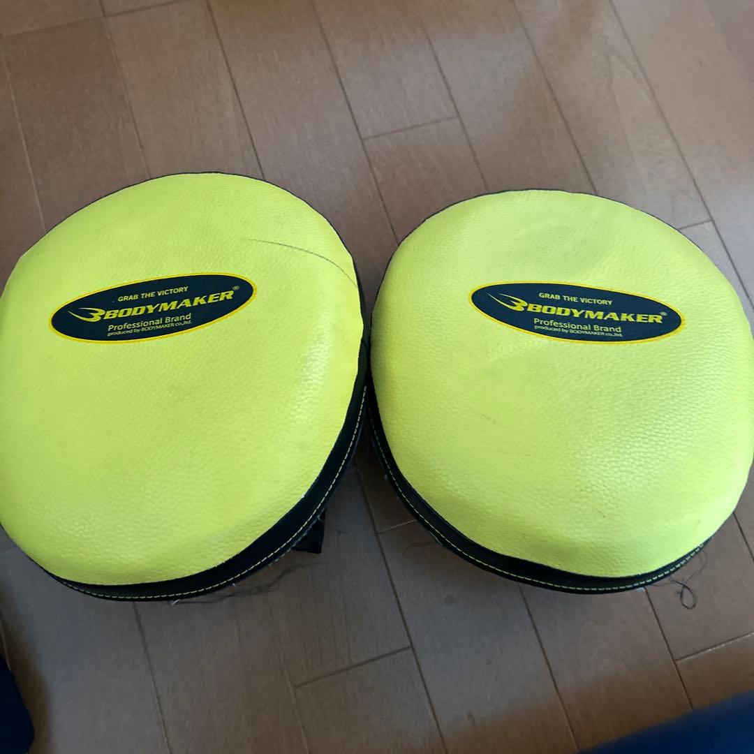 BODYMAKER パンチングミット イエロー 2個セット、パット、