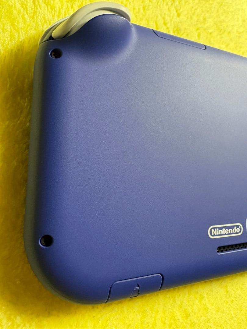 【美品・完動品】Nintendo Switch Lite ブルー 純正充電器付き