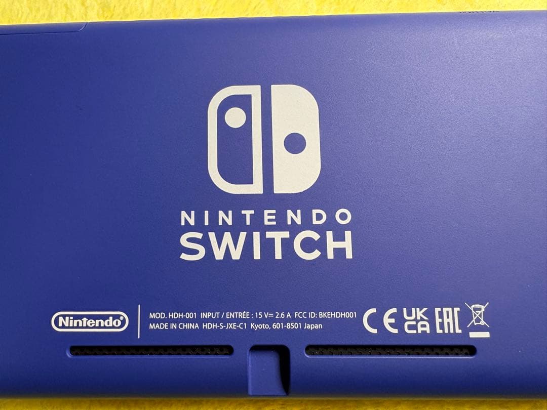 【美品・完動品】Nintendo Switch Lite ブルー 純正充電器付き