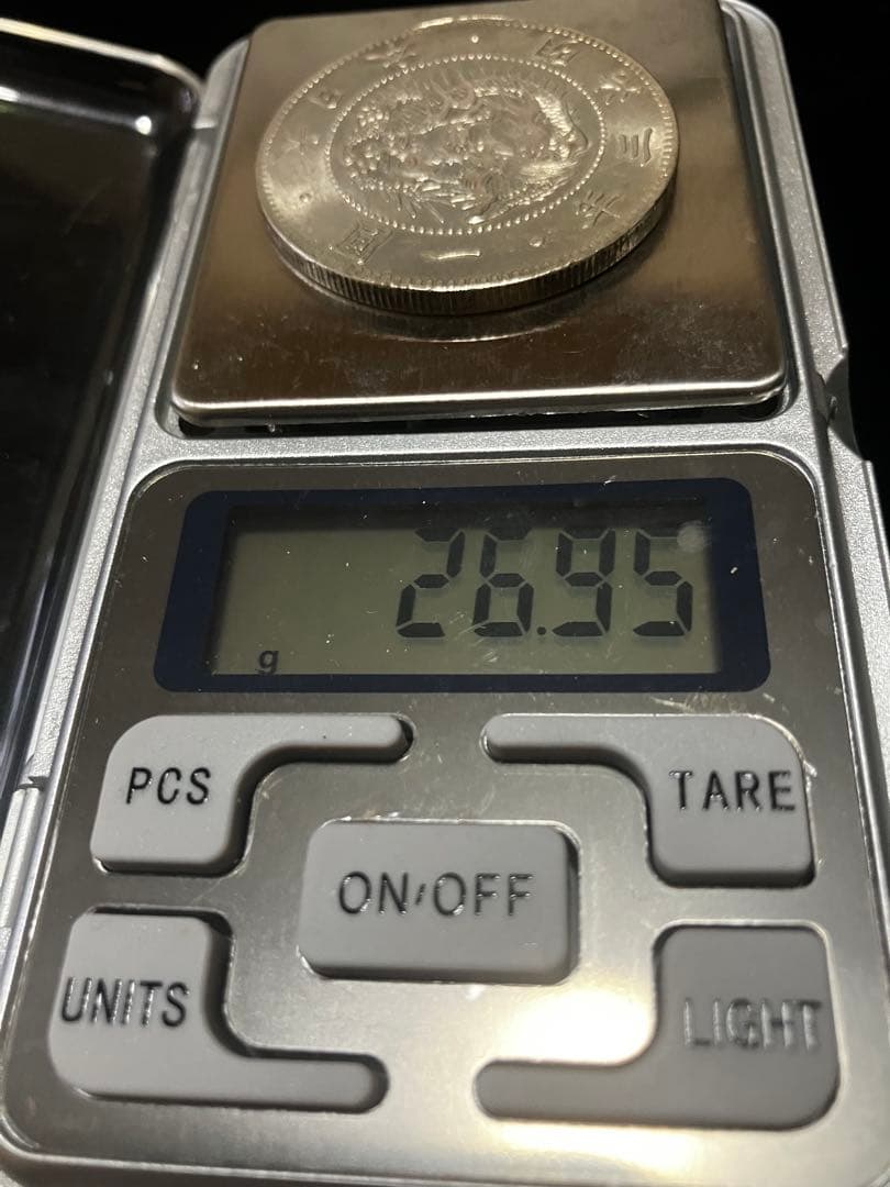 希少　欠貝圓　旧一圓銀貨　明治三年　貿易銀 目方26.95g