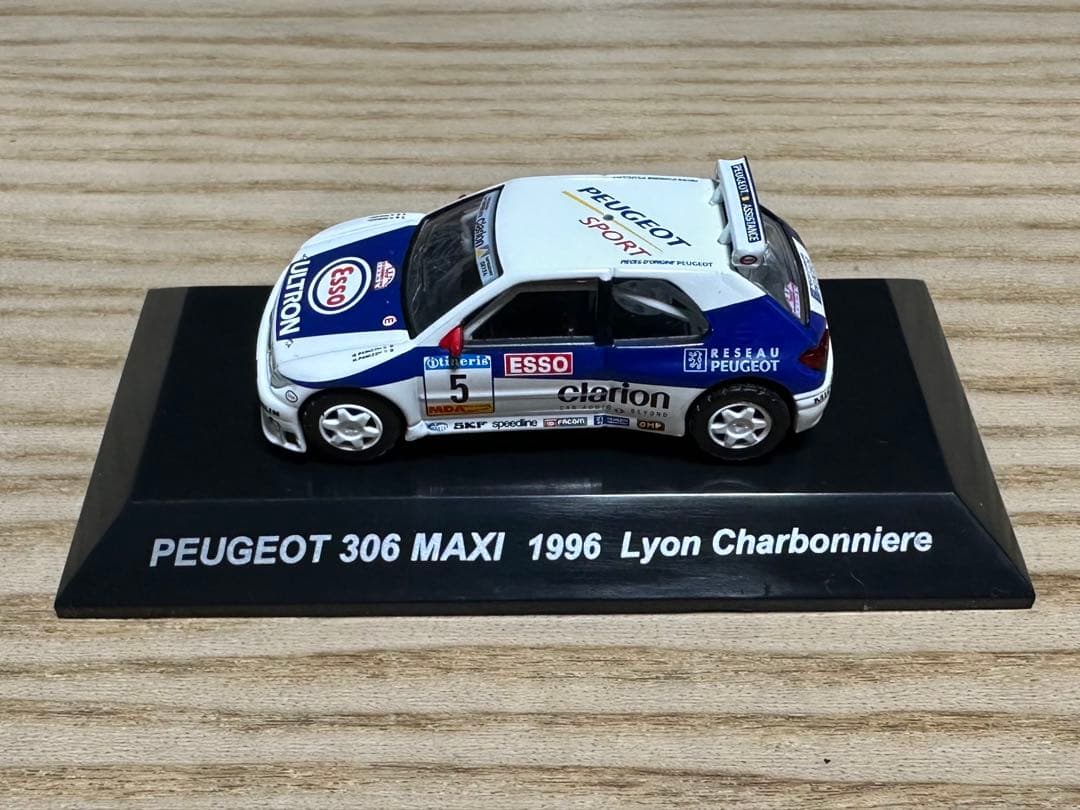 CMs RALLY CAR COLLECTION 1/64プジョー　トミカサイズ