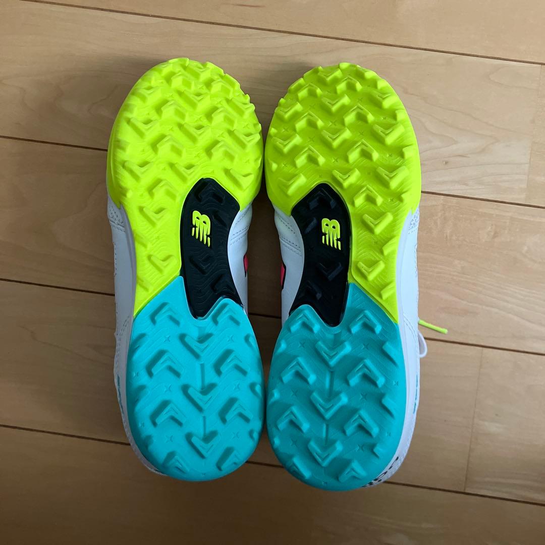 New Balance サッカーシューズ ホワイト/ピンク