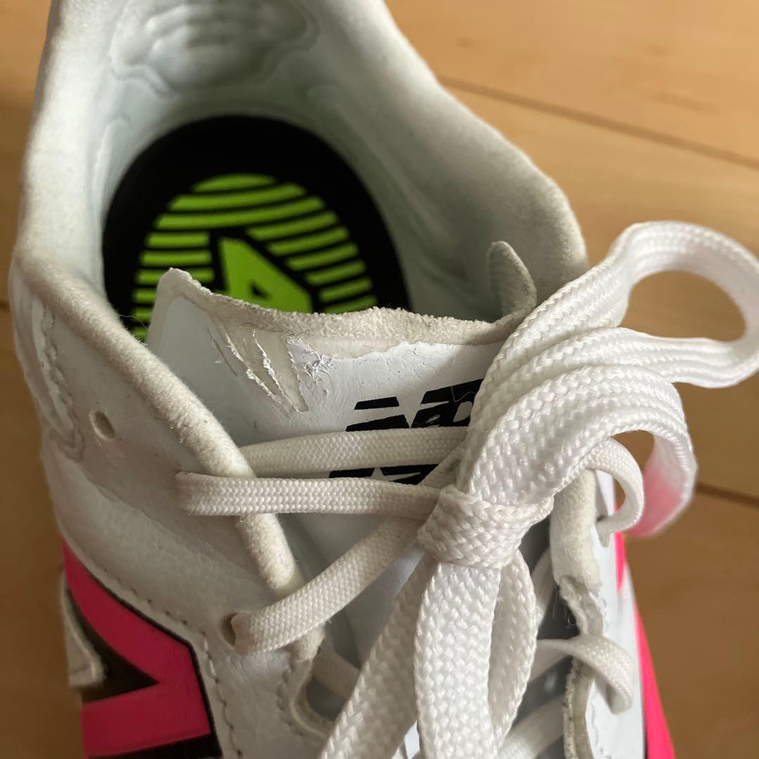 New Balance サッカーシューズ ホワイト/ピンク