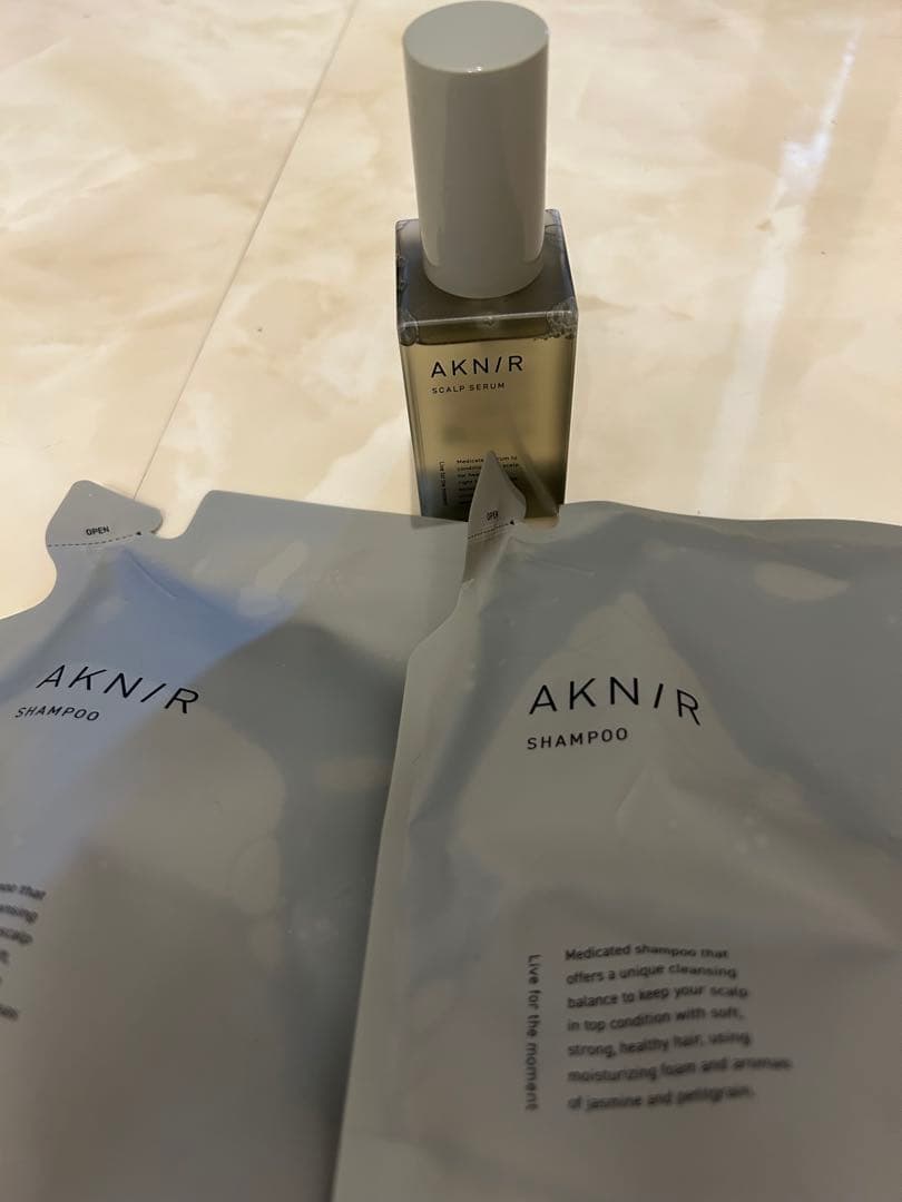 AKNIR 薬用シャンプー 詰め替え2袋とスカルプセラム