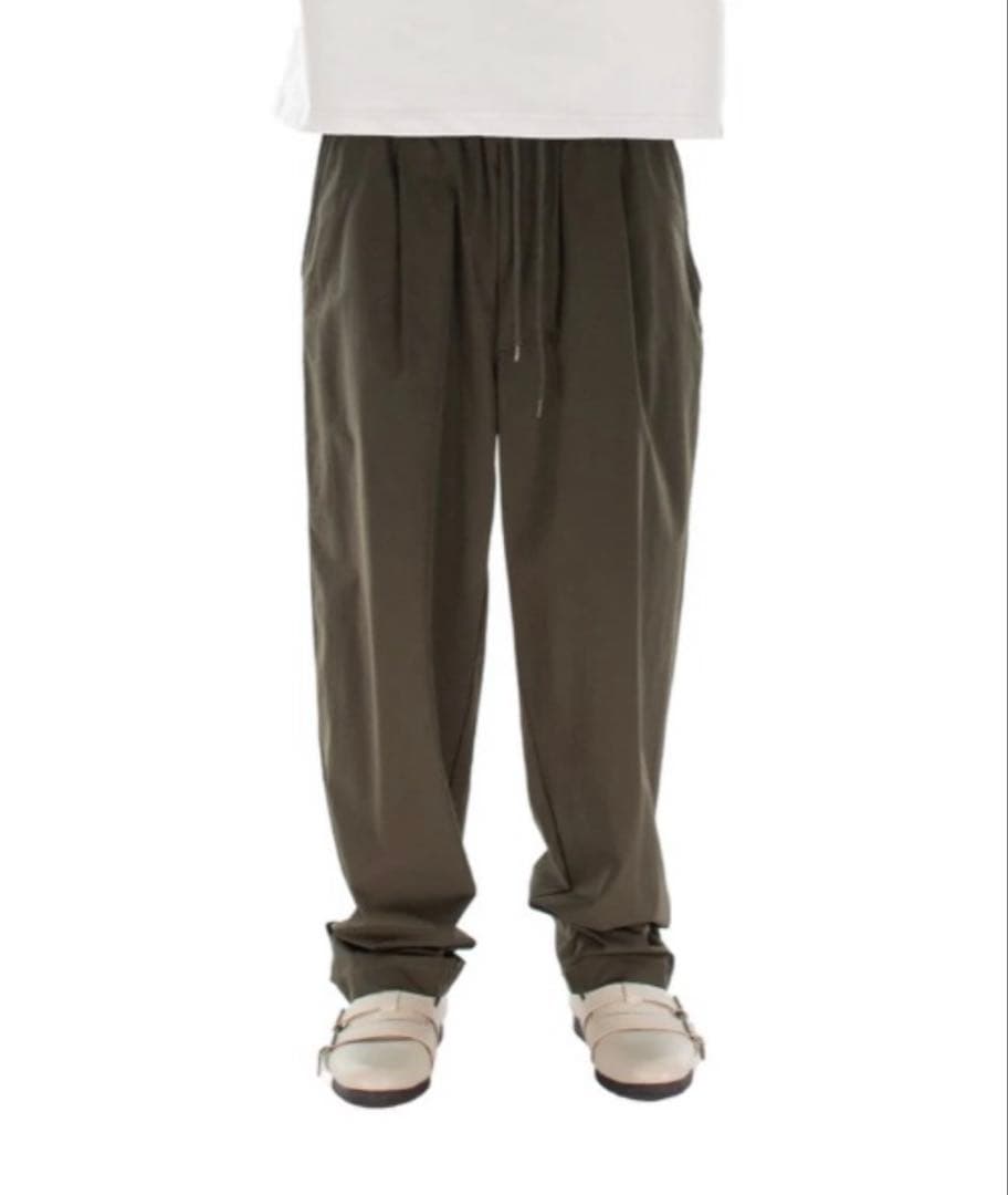 【完売品】PHINGERIN STRETCHY TROUSERS グリーン　M