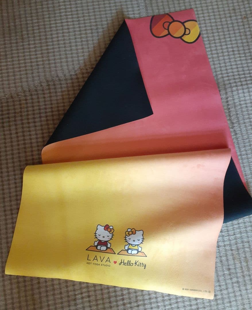 【LAVA】 ハローキティ コラボ オリジナルヨガマット (非売品)