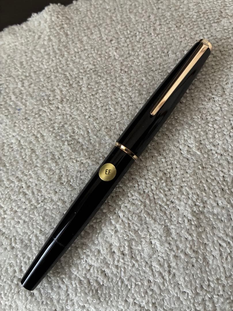 ◾️未使用◾️MONT BLANC モンブラン◾️320万年筆◾️14金ペン先◾️吸入式◾️