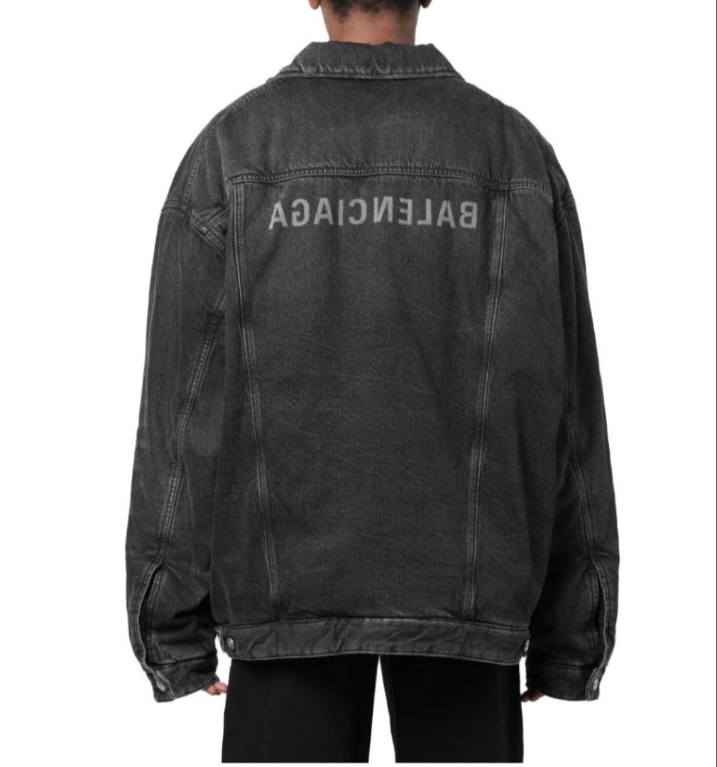ち*る様 【最終値下】BALENCIAGAパデッド ブラックデニム ミラーロゴ
