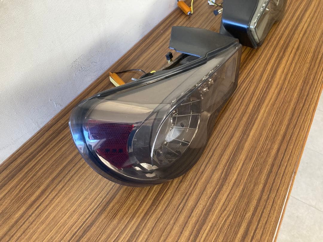 86 BRZ クリスタルアイ製　テールランプ　左右セット　送料込み！