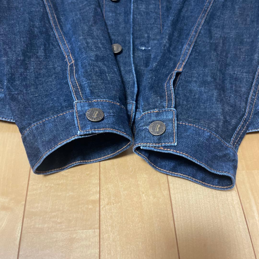 ★限定セール中★カーハート　デニムジャケット