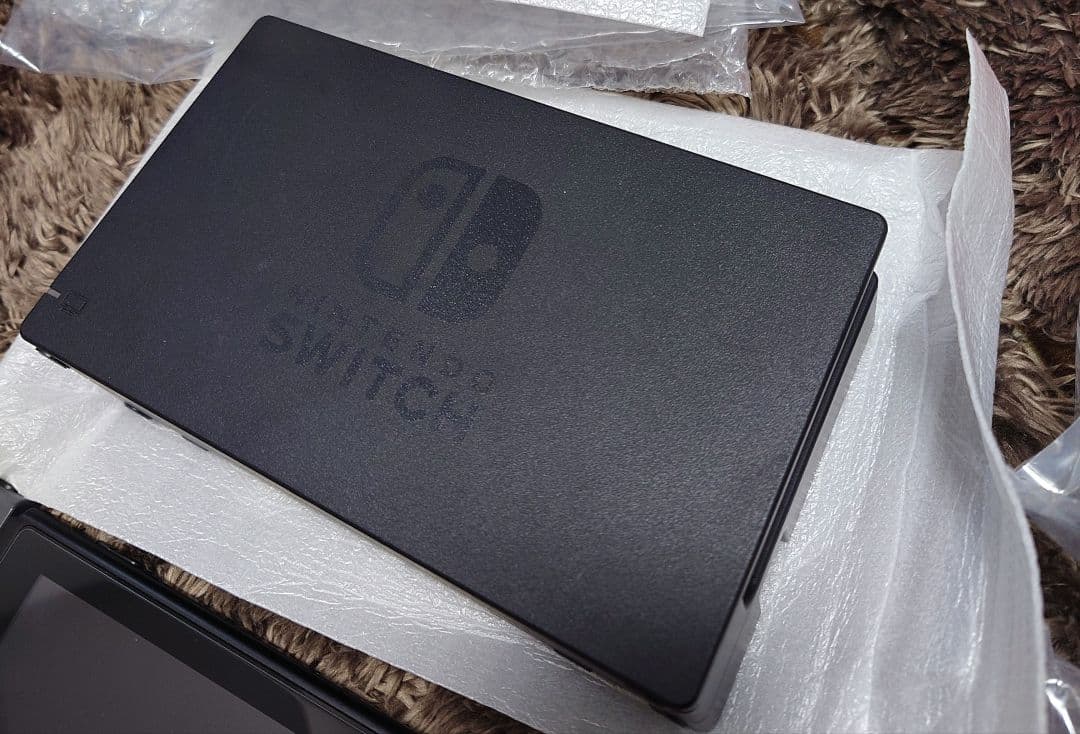 バッテリー強化版◆Nintendo Switch 本体+コントローラー2種セット