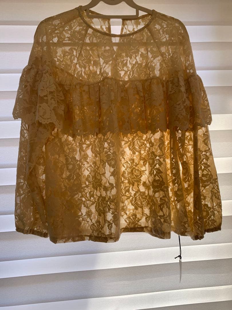 ((アミーゴ様))未使用　loungedress レースフリル　トップス