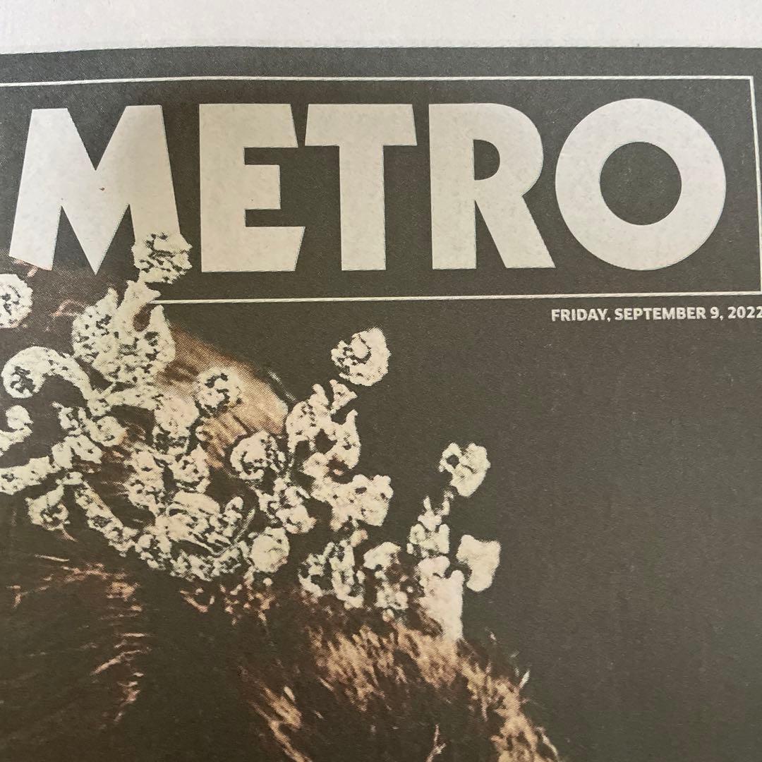 英　METRO 新聞 号外　エリザベス女王ご逝去　メトロ　英字新聞　イギリス