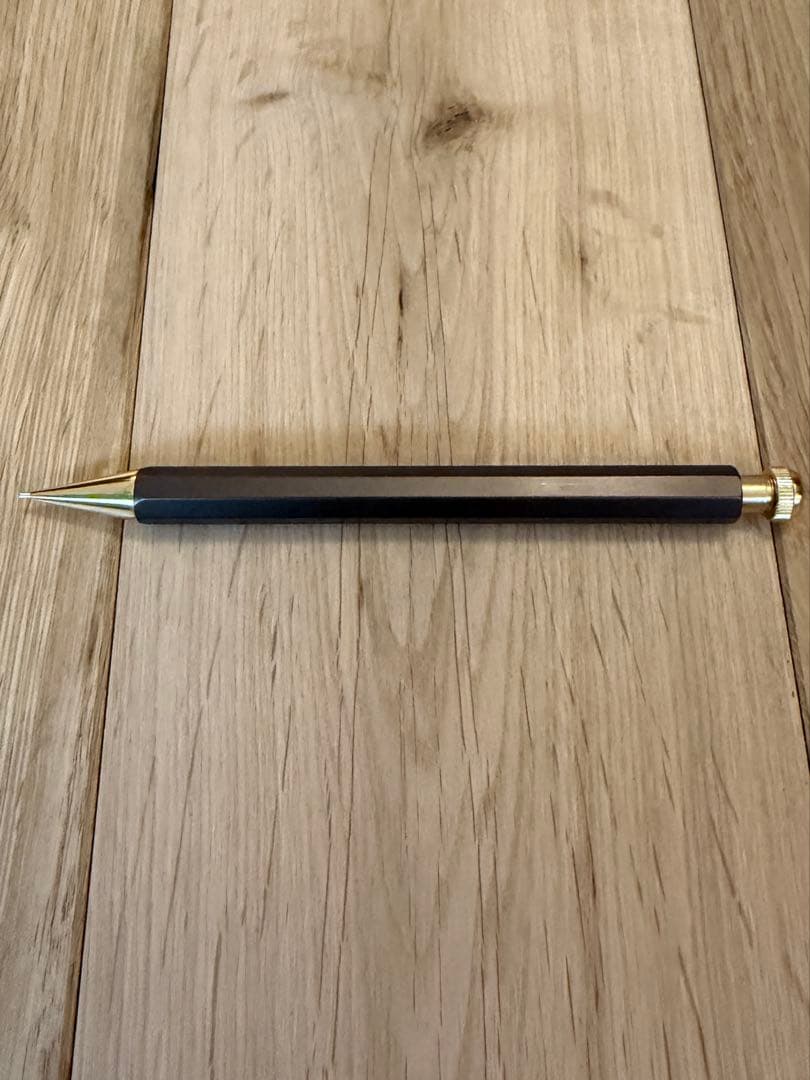 伊東屋限定カヴェコ オリーブブラウン 0.5mm カヴェコスペシャル
