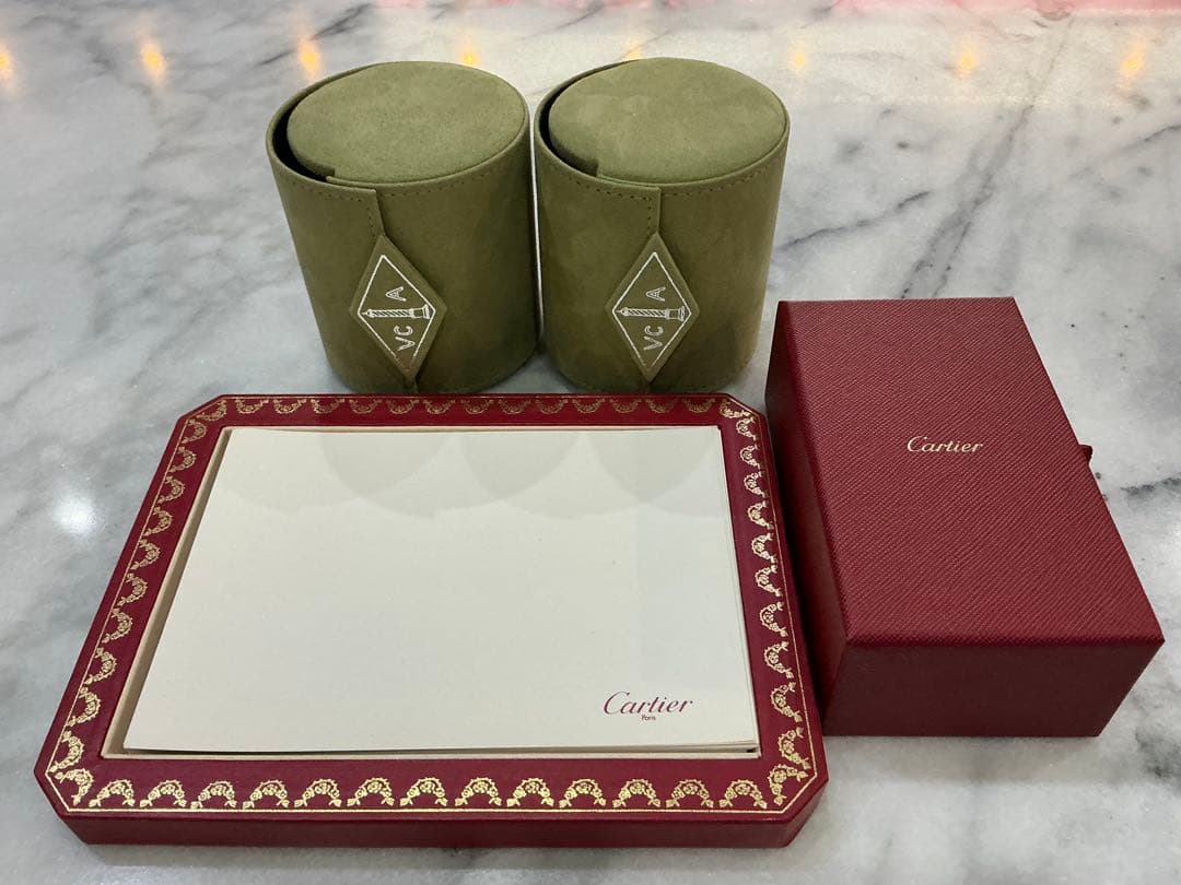 「Cartier 」カルティエとヴァンクリーフのノベルティセット