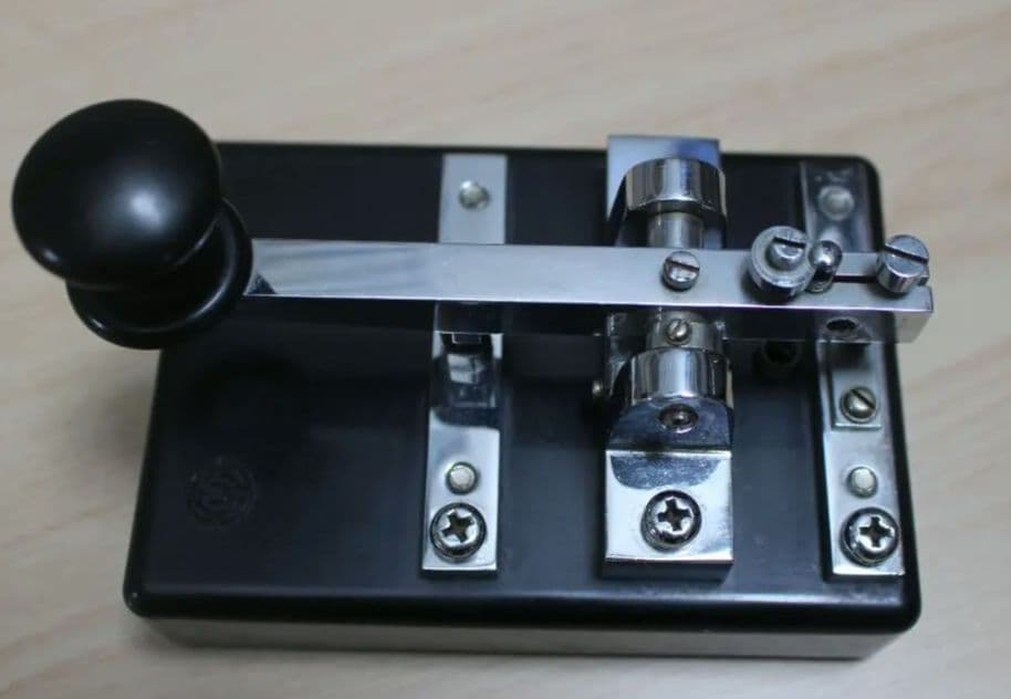PK-1型手動モールス信号送信機