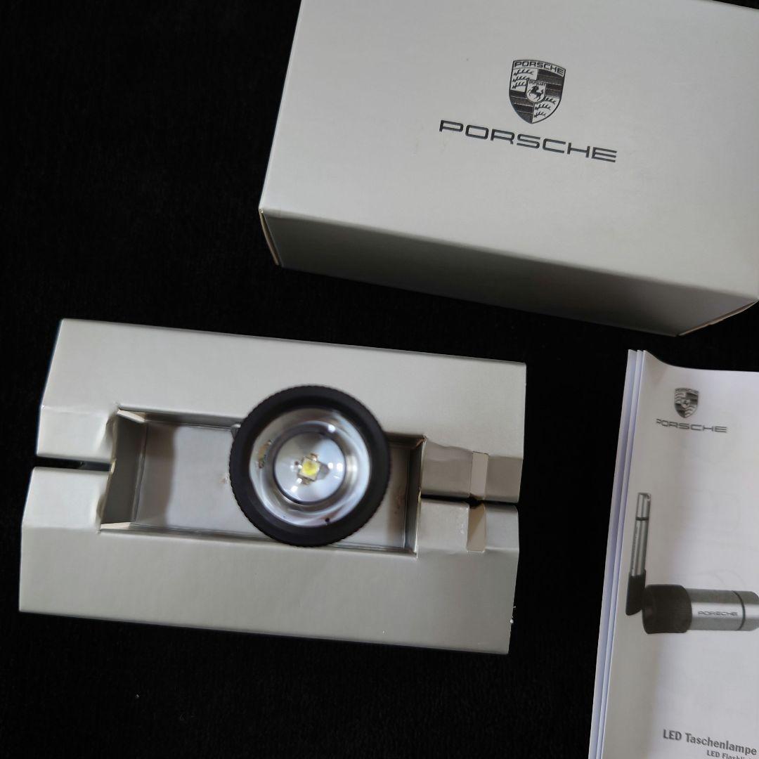 新品未使用 porsche ポルシェ 純正 LEDフラッシュライト　携帯　車載