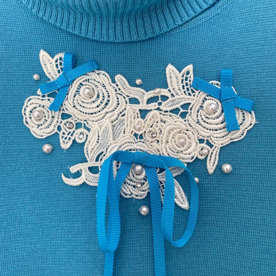 スーパービューティー　水色 花柄刺繍 長袖ニットワンピース
