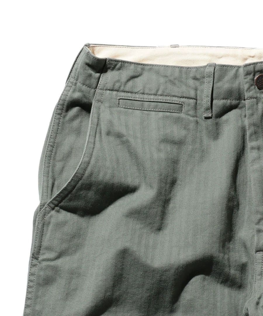 【BEAMS +】 Mil Trousers　Herringbone パンツ