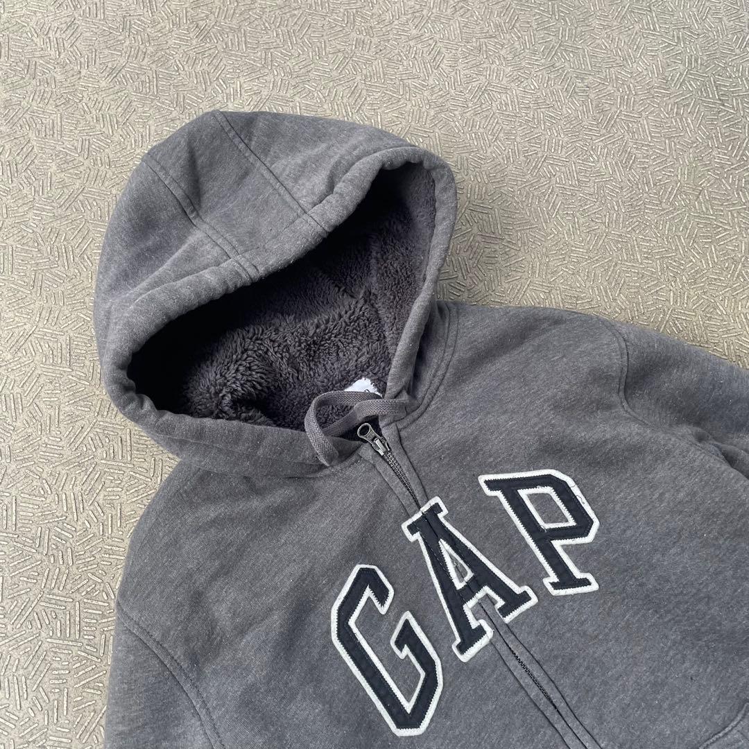 GAP ボア素材　ジップパーカー　短丈　グレー　アーチロゴ