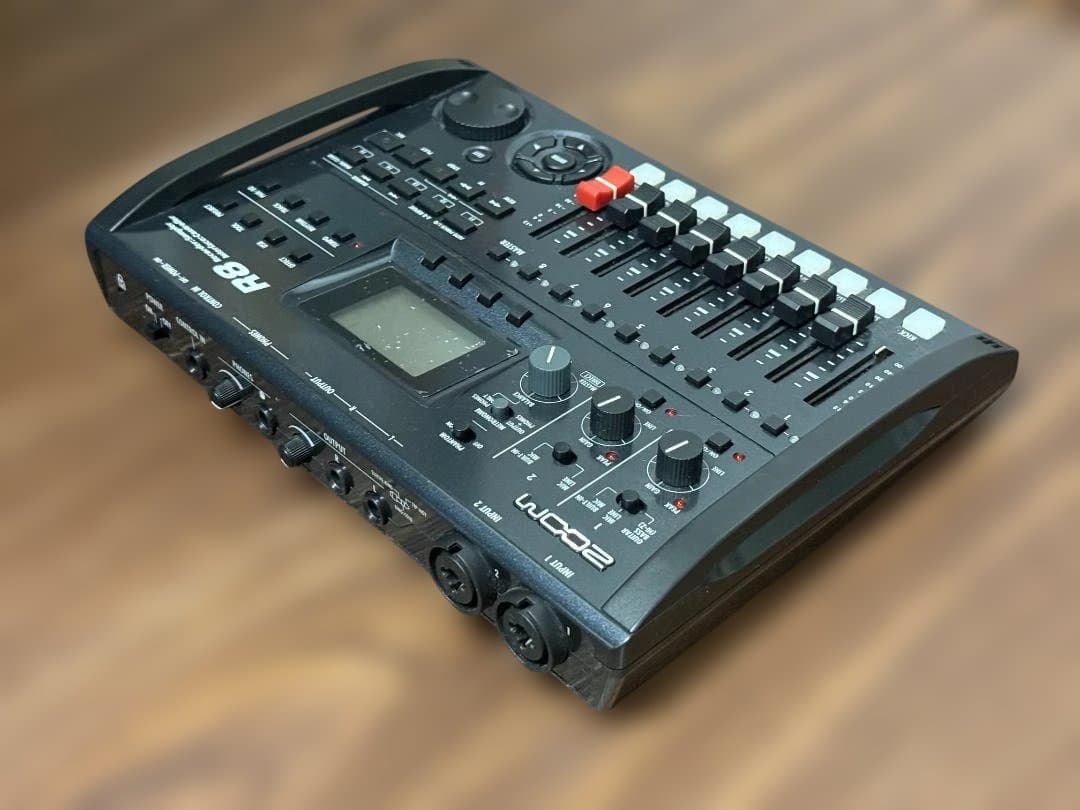配信機器・PA機器・レコーディング機器 ZOOM R8
