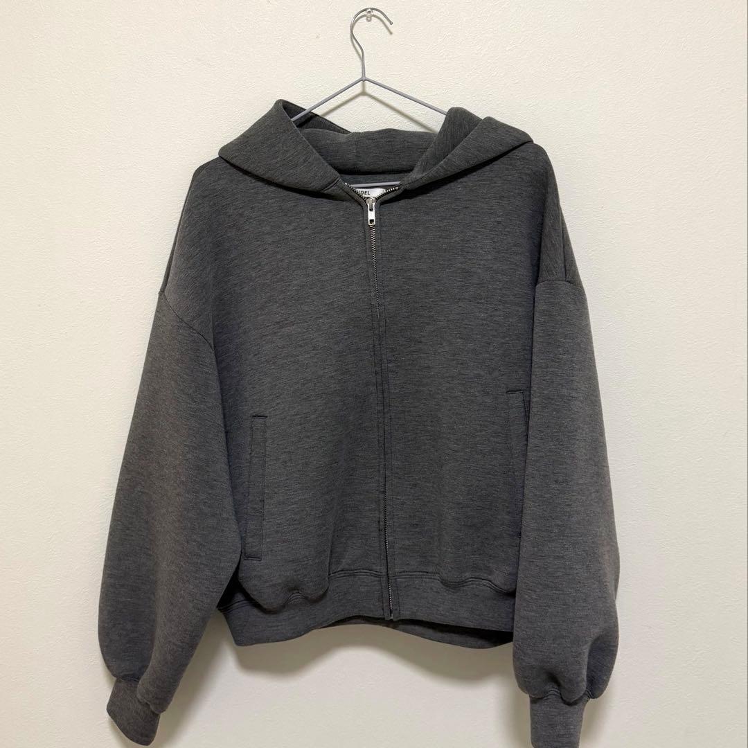 SNIDEL エンボスロゴフーディー GRAY
