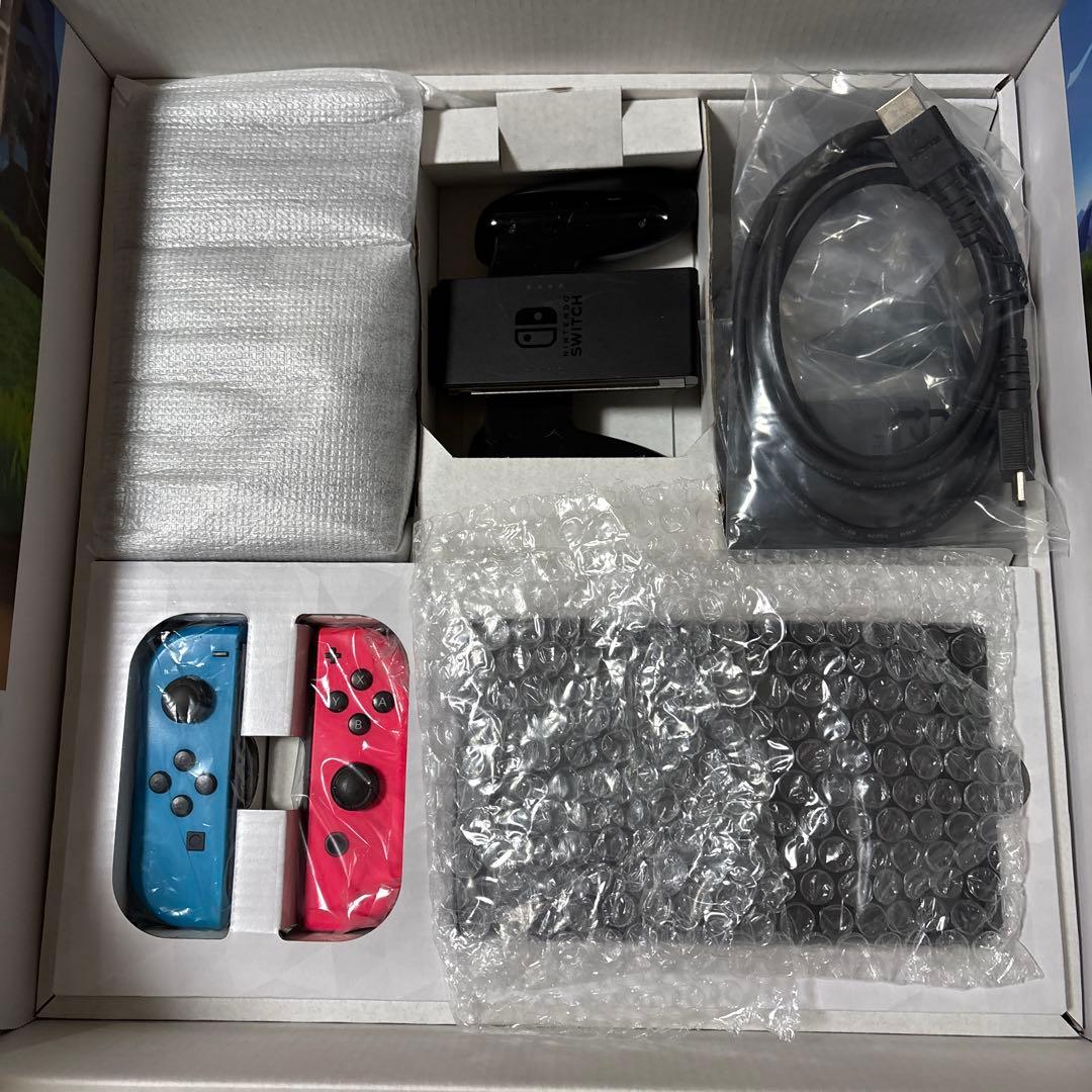 任天堂　Switch 本体　箱付き