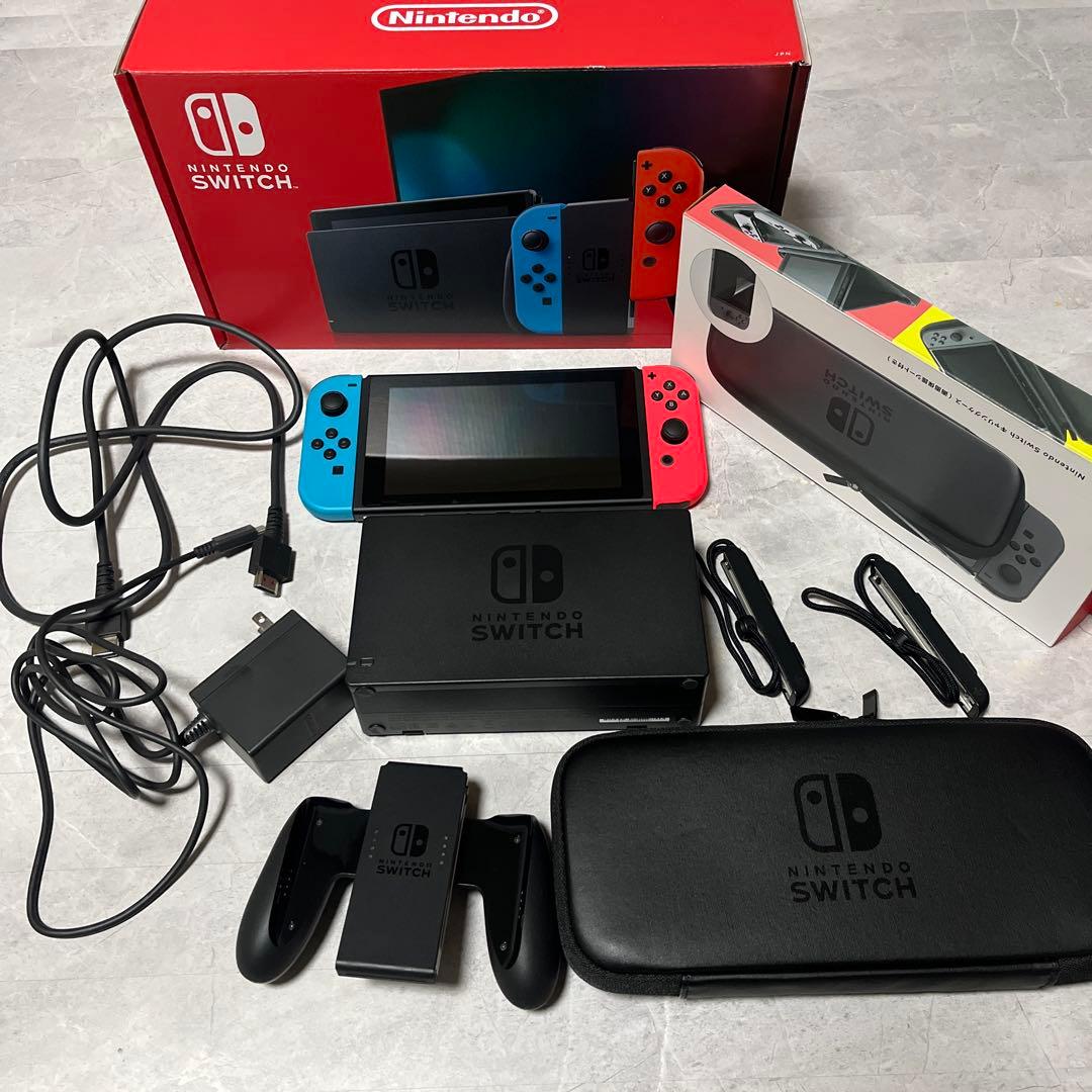 【美品】　Nintendo Switch本体美品(付属品全て込み)