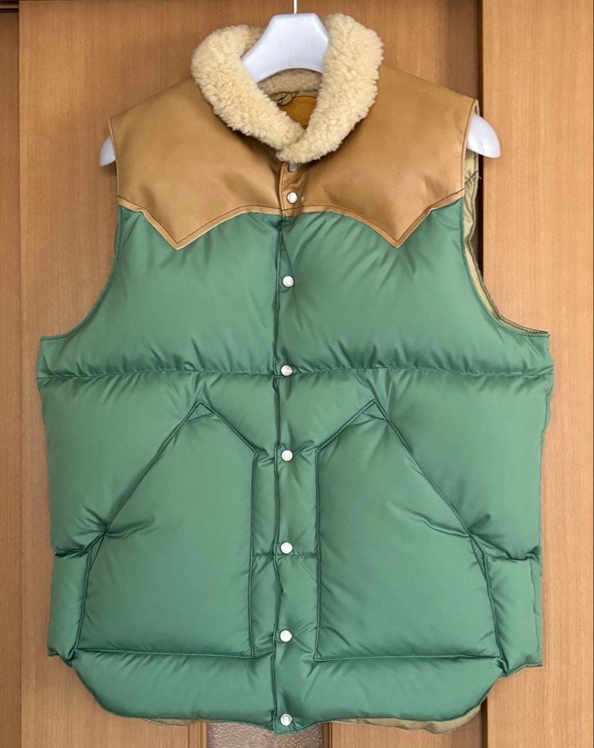 ロッキーマウンテンフェザーベッド　クリスティベスト　エメラルド38 室内試着のみ