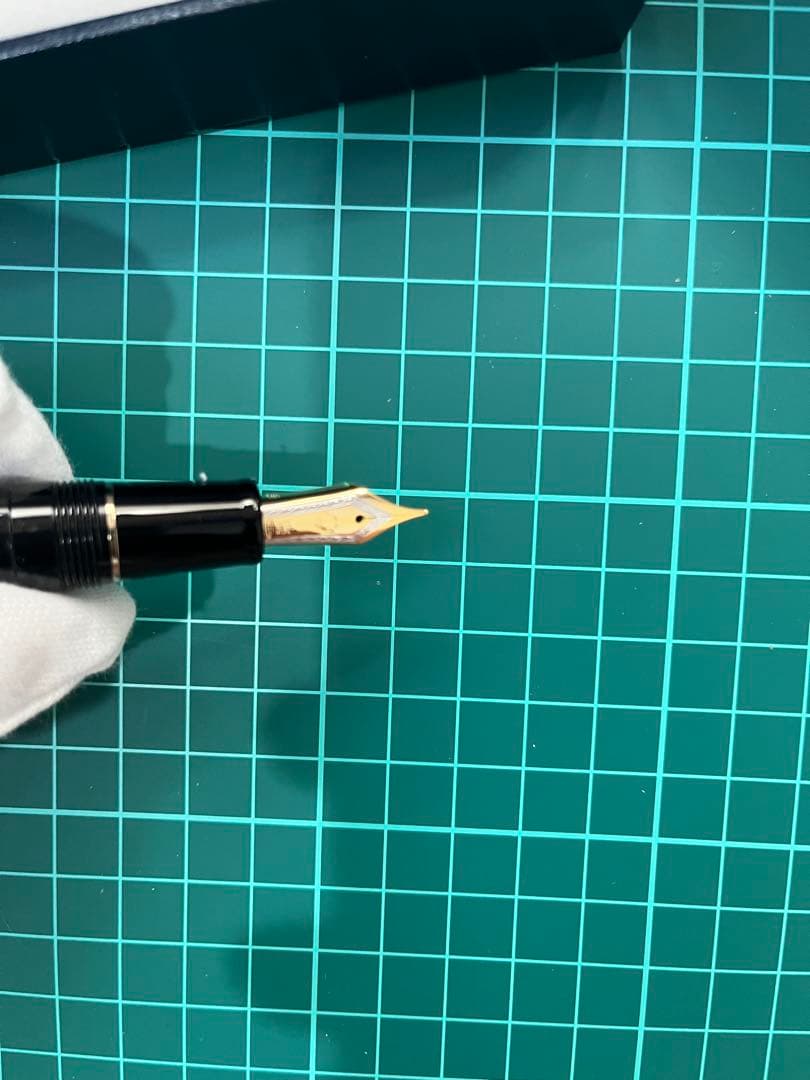 セーラー万年筆　プロフェッショナルギア 中字　21k