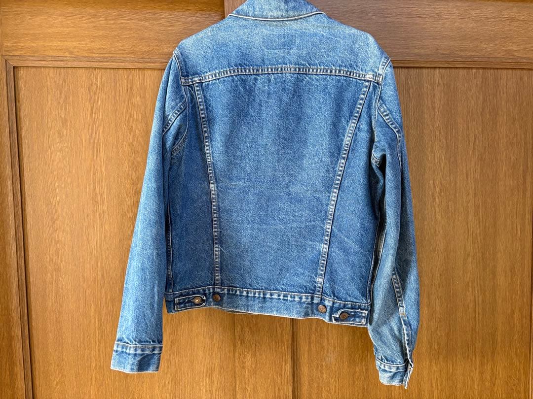 【値下げします】Levi's トラッカージャケット 71506-0216