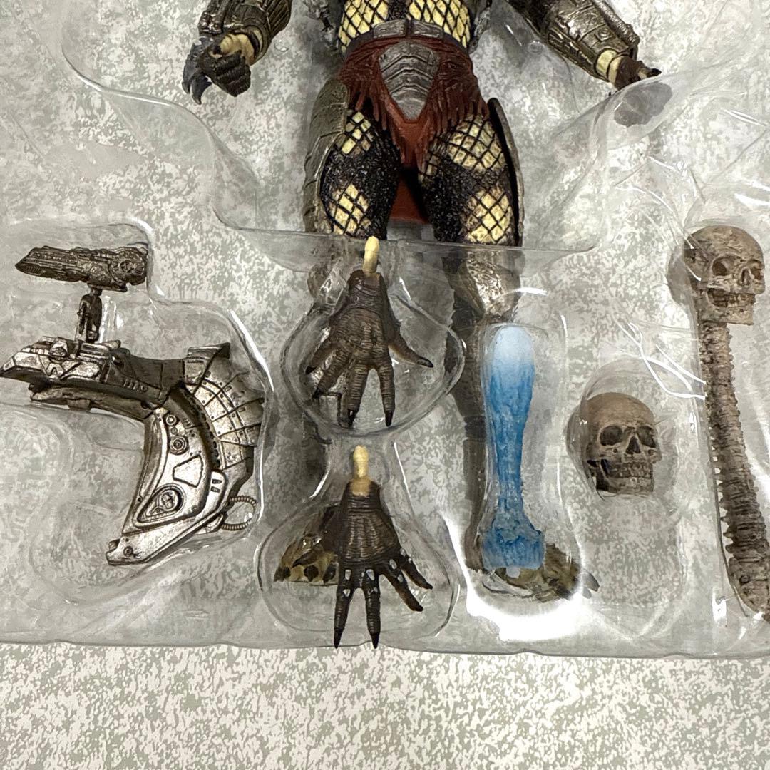 NECA製　プレデター　フィギュア　難あり
