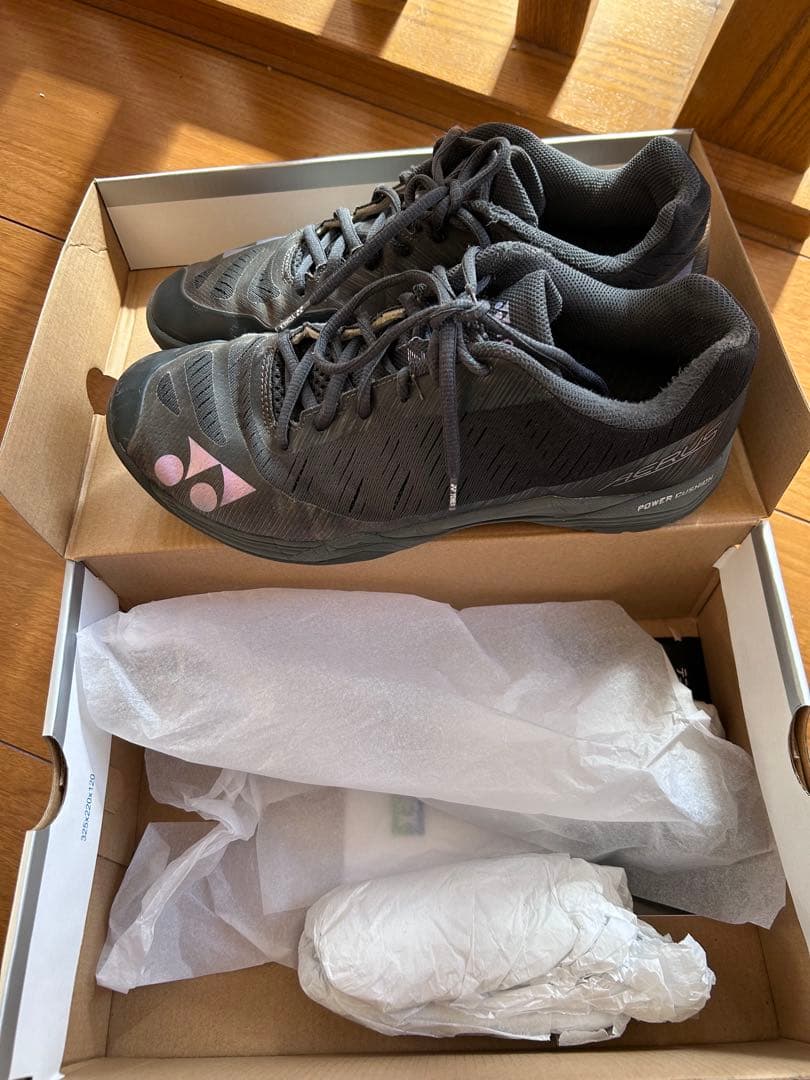 YONEX AERUS ブラック　バドミントンシューズ