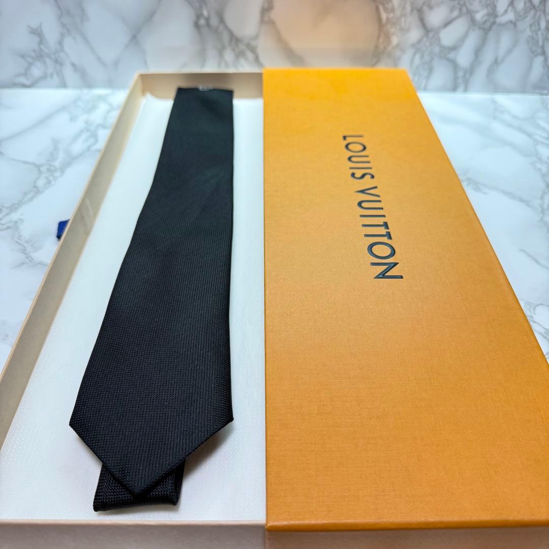 ✨極美品✨ 激レア LOUISVUITTON ネクタイ シルク ヴィヴィエンヌ