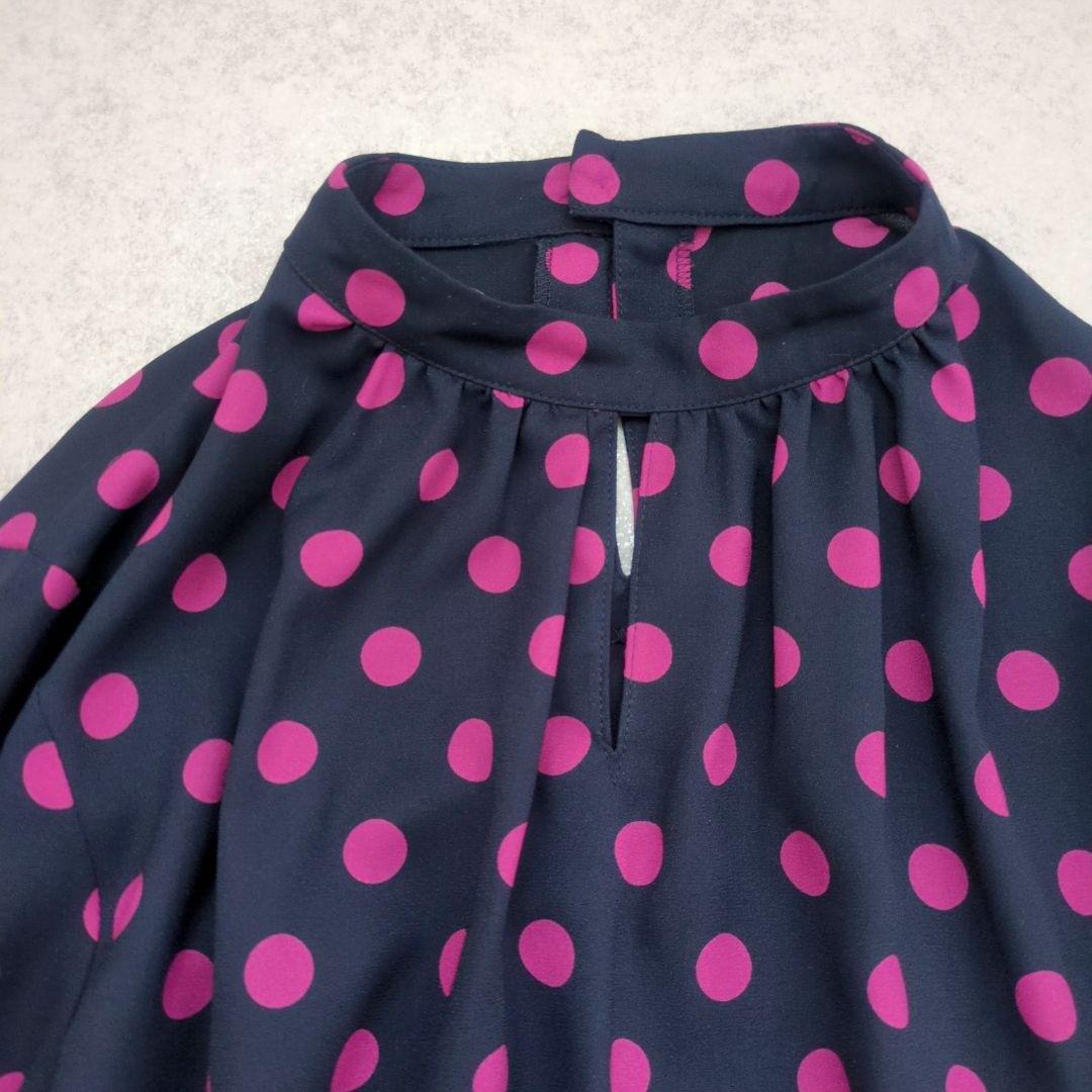 美品 ピンキーアンドダイアン 38 ドットプリントスタンド キーネックブラウス