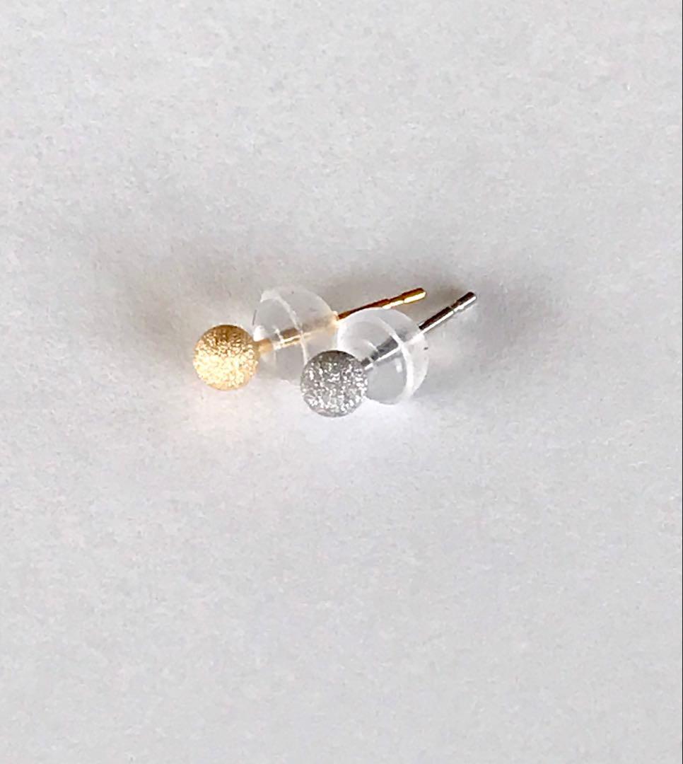 プラチナ&K18丸玉ピアス 3mm 片耳ずつフラッシュボールピアス