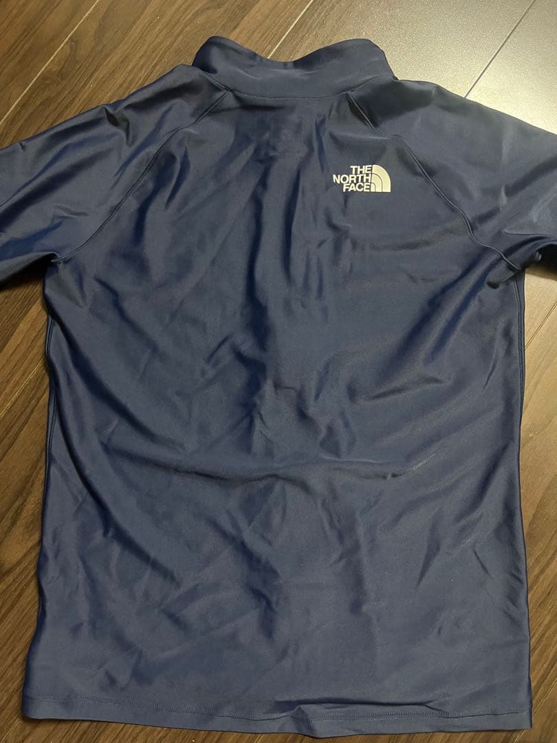 ◾️めぐ◾️ THE NORTH FACE ラッシュガードと水着セット140
