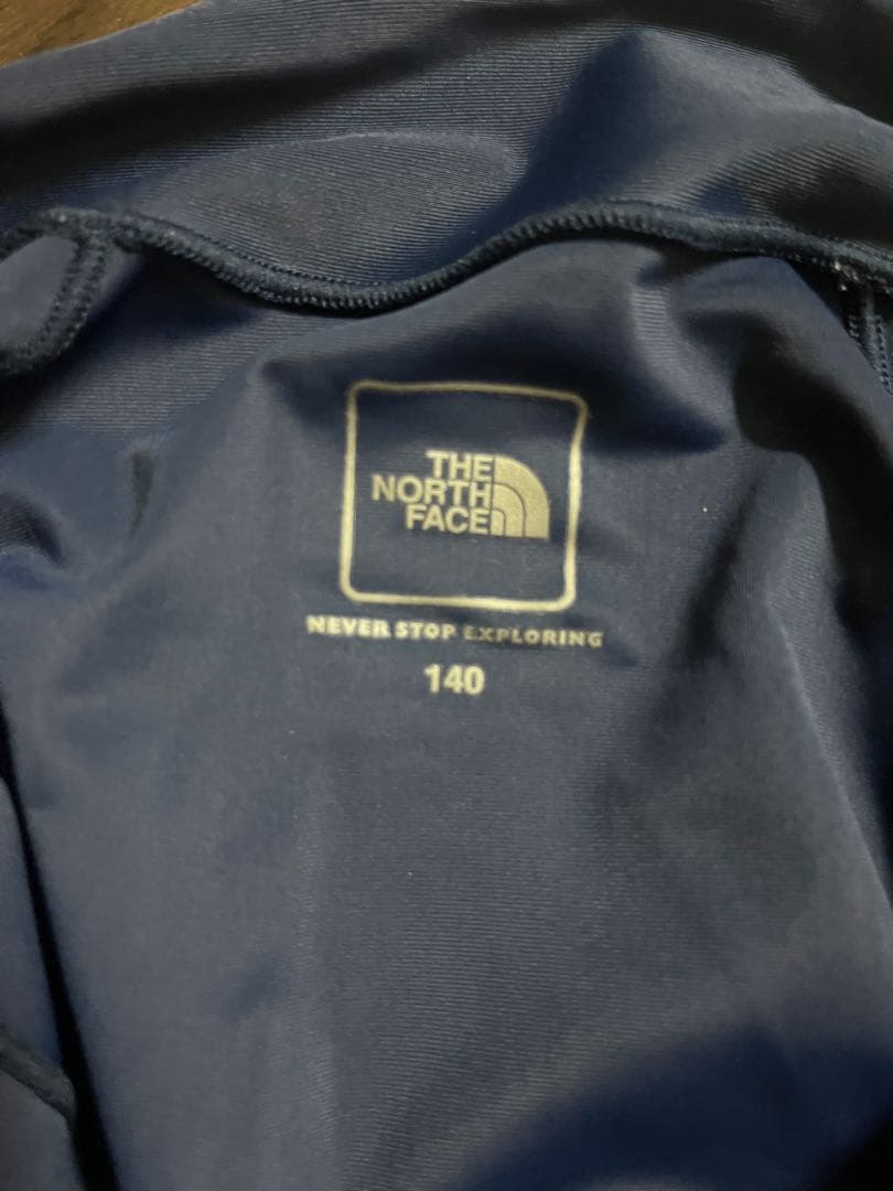 ◾️めぐ◾️ THE NORTH FACE ラッシュガードと水着セット140