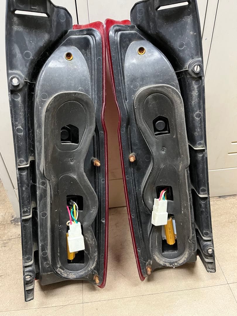 200系ハイエース　ステラファイブ テールレンズ
