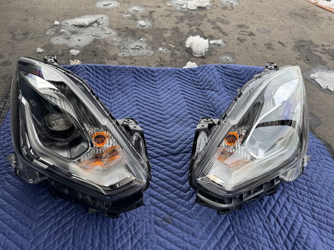 zc33s スイスポ　純正ヘッドライト　左右セット