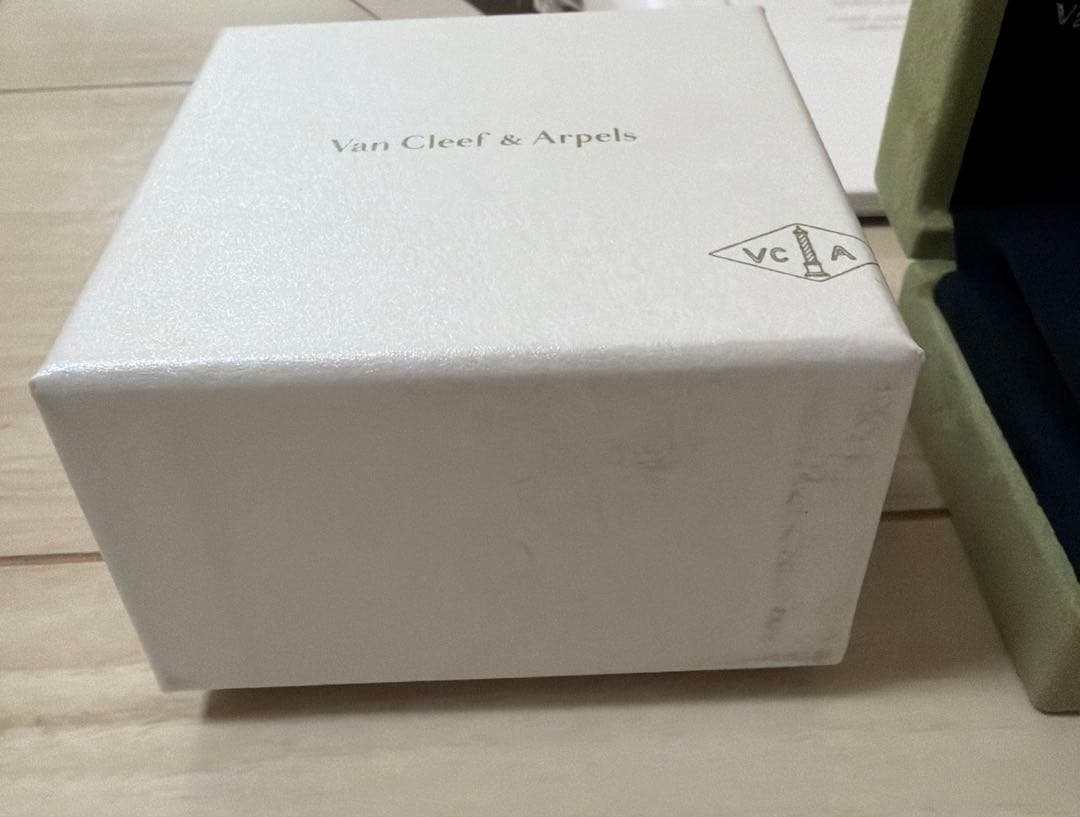 VanCleef & Arpelsヴァンクリ ネックレス ケース空箱 説明保証書