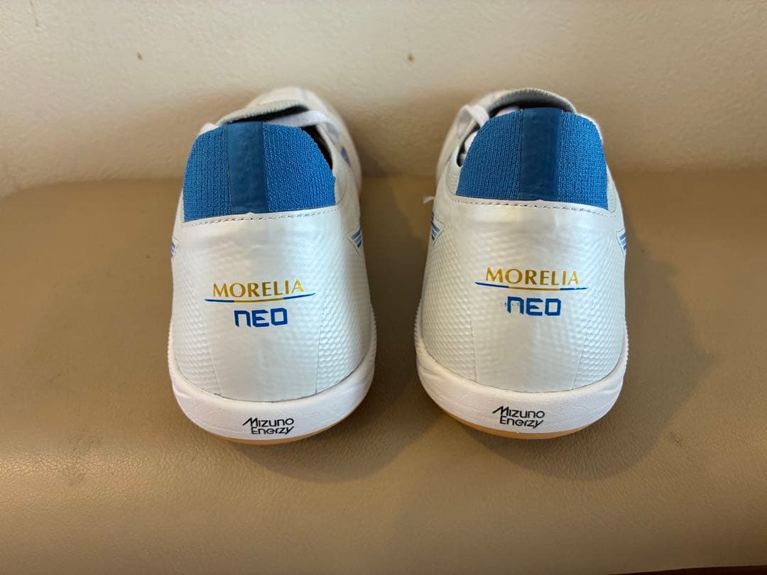 ミズノ モレリア NEO SALA β JAPAN IN 25.5
