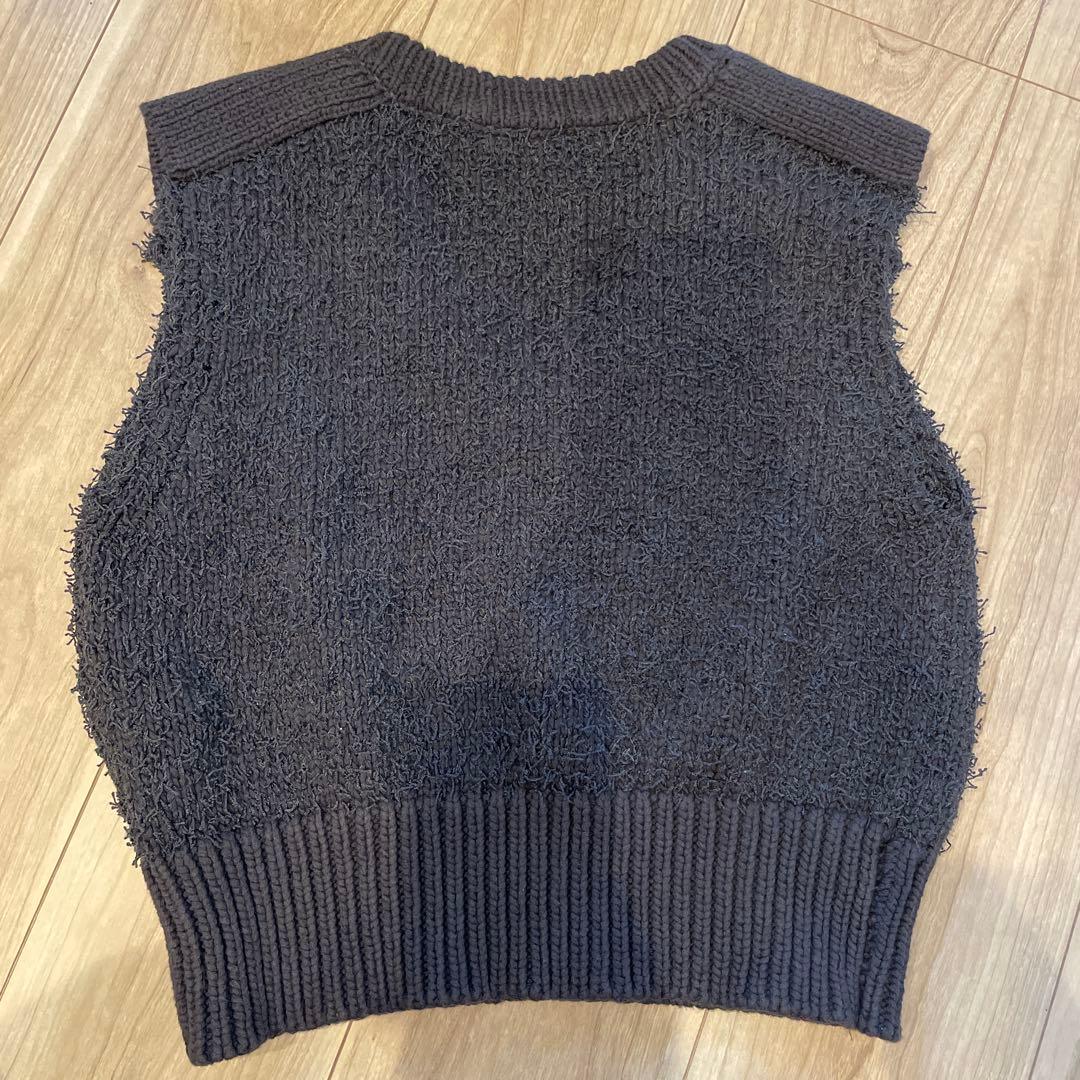 todayful コンパクトニットベスト　ほぼ新品　初夏ノースリーブ