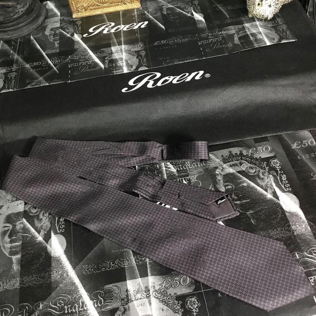 ロエン ROEN シルク 100％ グレー ブラック ネクタイ